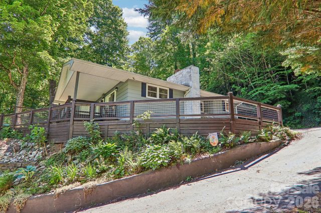 224 Highlands Loop, Maggie Valley, NC 28751