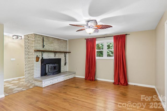 224 Highlands Loop, Maggie Valley, NC 28751