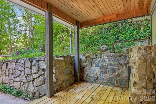 224 Highlands Loop, Maggie Valley, NC 28751
