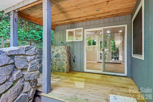 224 Highlands Loop, Maggie Valley, NC 28751