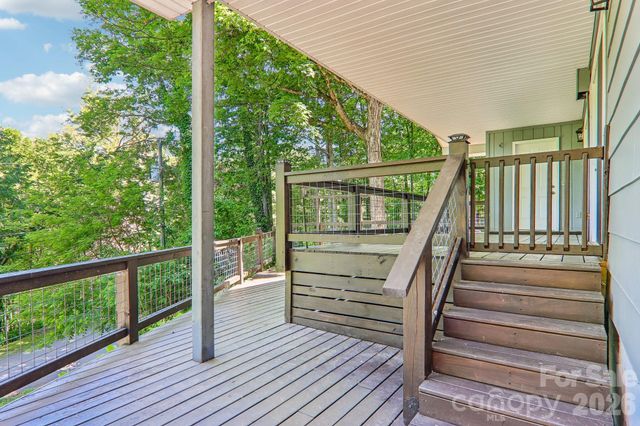 224 Highlands Loop, Maggie Valley, NC 28751