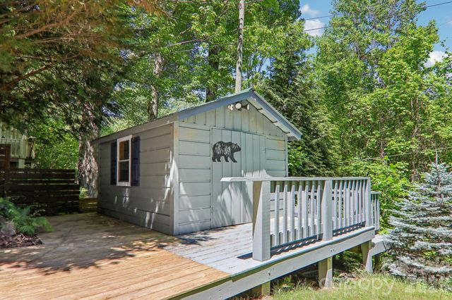 224 Highlands Loop, Maggie Valley, NC 28751