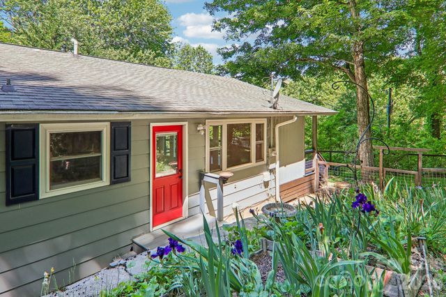 224 Highlands Loop, Maggie Valley, NC 28751