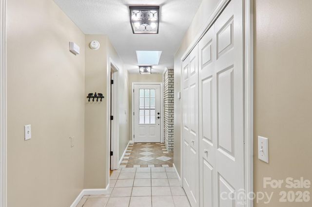 224 Highlands Loop, Maggie Valley, NC 28751