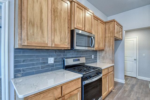 365 Pleasant View, Harrah, OK 73045