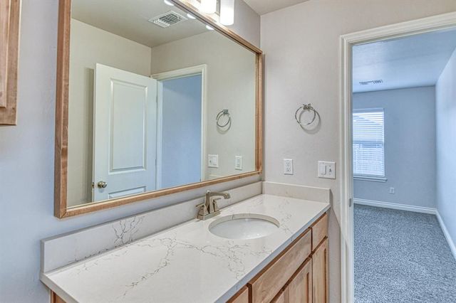 365 Pleasant View, Harrah, OK 73045