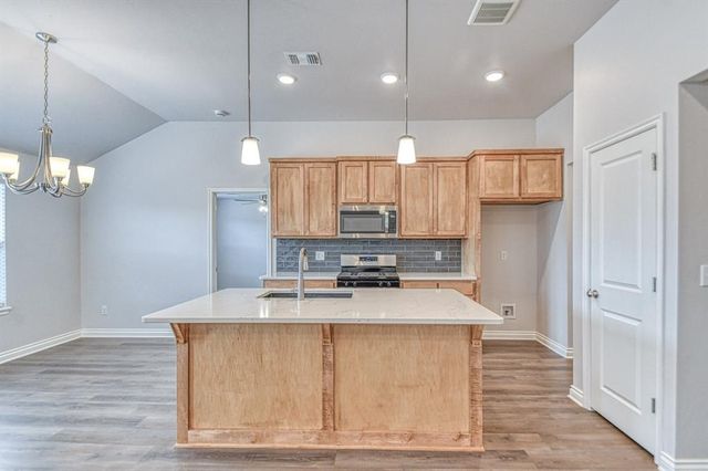 365 Pleasant View, Harrah, OK 73045