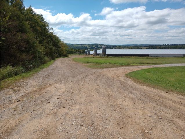 130 Madison 7797, Huntsville, AR 72740