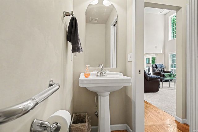 224 Livingston Bay Court, Mishawaka, IN 46544