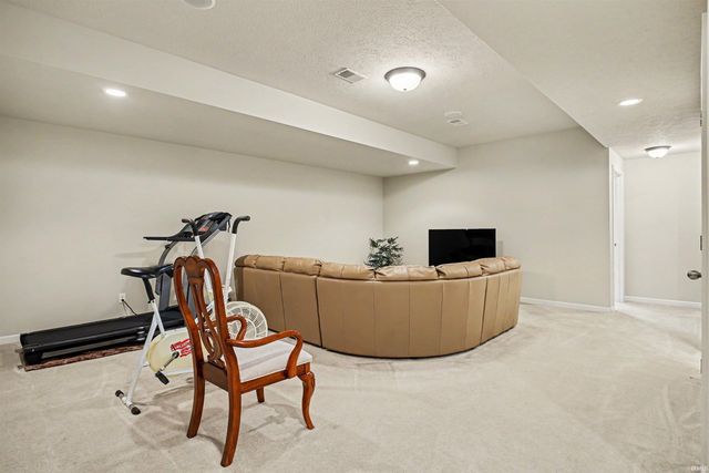 224 Livingston Bay Court, Mishawaka, IN 46544