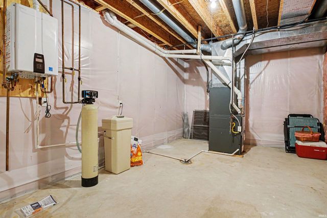224 Livingston Bay Court, Mishawaka, IN 46544