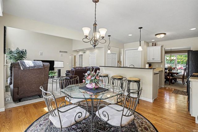 224 Livingston Bay Court, Mishawaka, IN 46544