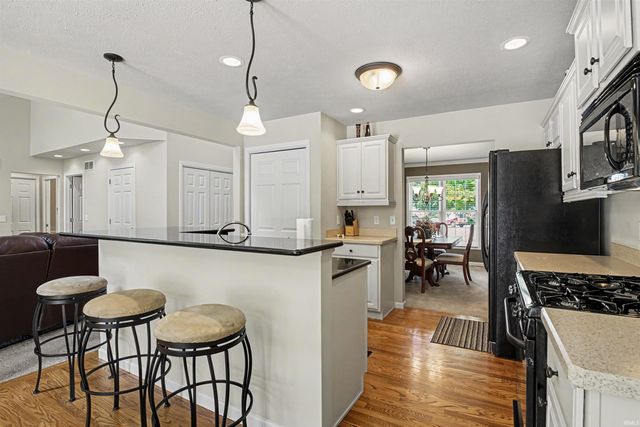 224 Livingston Bay Court, Mishawaka, IN 46544