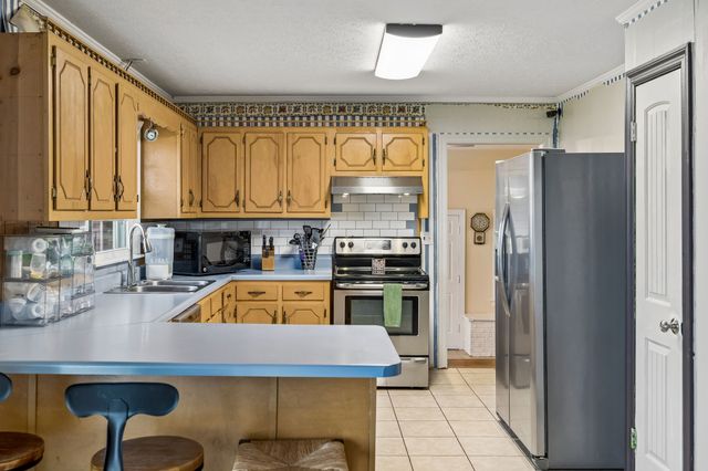 1016 Butler Bridge Rd, Portland, TN 37148