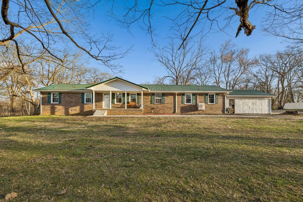 1016 Butler Bridge Rd, Portland, TN 37148