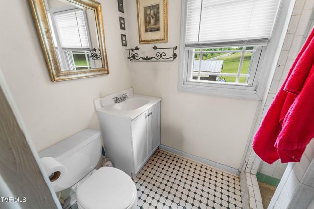 1411 Island Road, Bristol, VA 24201