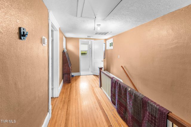 1411 Island Road, Bristol, VA 24201