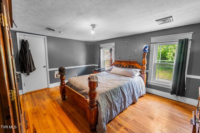 1411 Island Road, Bristol, VA 24201