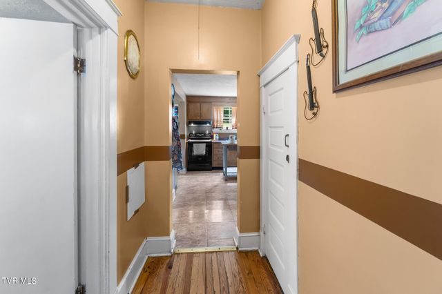 1411 Island Road, Bristol, VA 24201