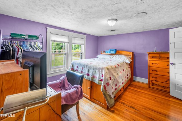1411 Island Road, Bristol, VA 24201