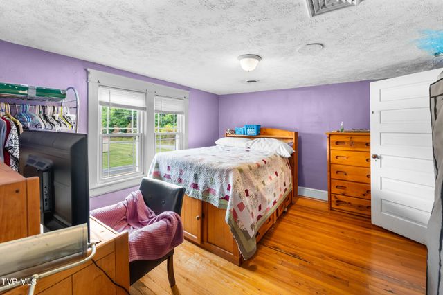 1411 Island Road, Bristol, VA 24201