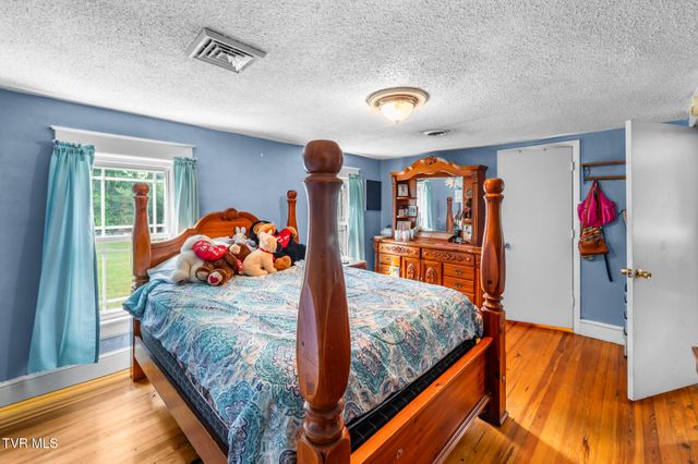 1411 Island Road, Bristol, VA 24201