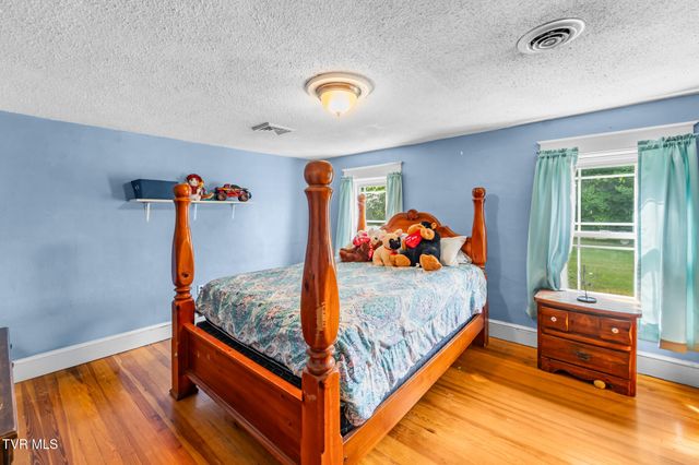 1411 Island Road, Bristol, VA 24201