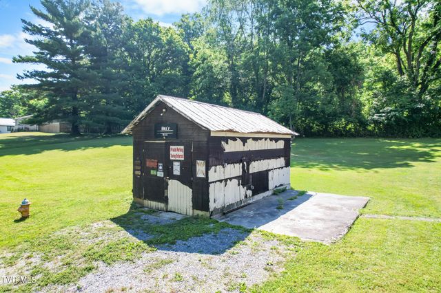 1411 Island Road, Bristol, VA 24201