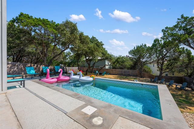 1301 Scenic CIR, Spicewood, TX 78669
