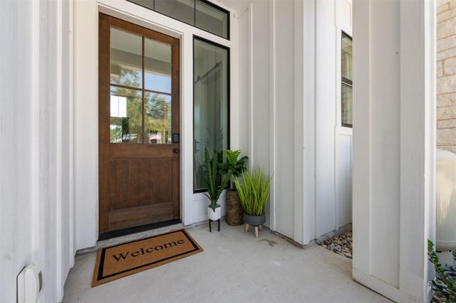 1301 Scenic CIR, Spicewood, TX 78669