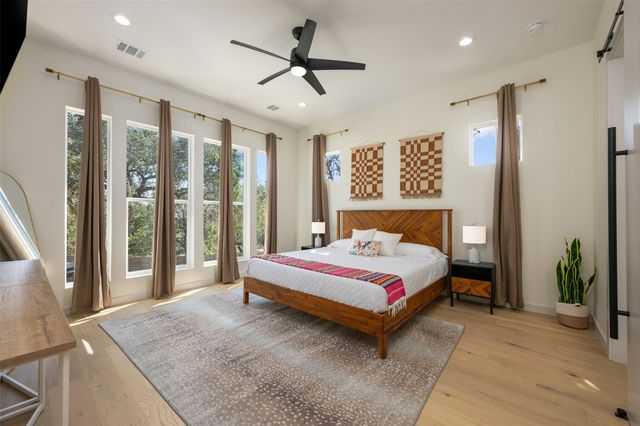 1301 Scenic CIR, Spicewood, TX 78669