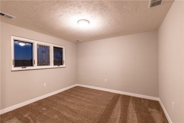 138 Green Dr, Pleasant Hills, PA 15236