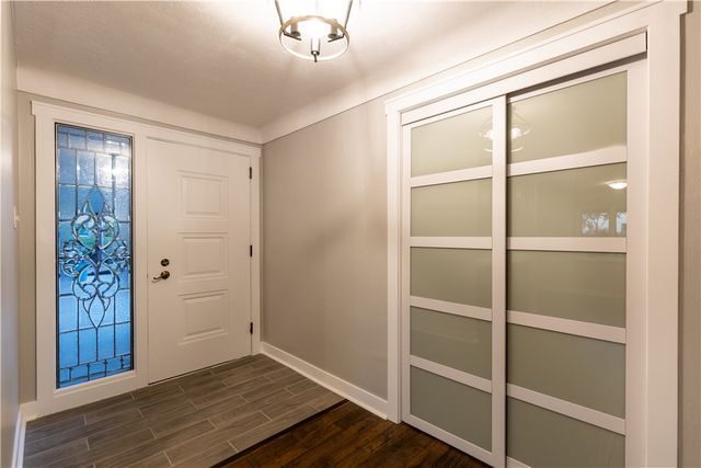 138 Green Dr, Pleasant Hills, PA 15236