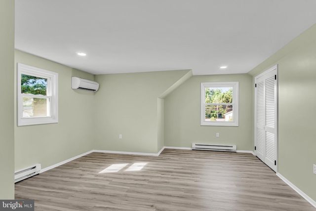 6054 EDWARD DR, Mechanicsburg, PA 17050