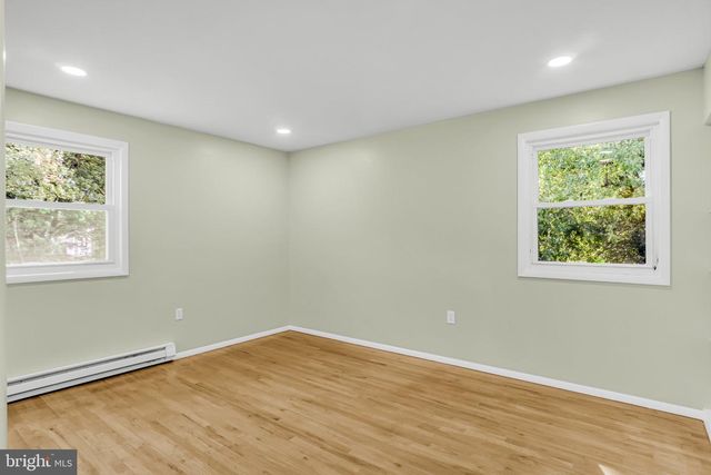 6054 EDWARD DR, Mechanicsburg, PA 17050