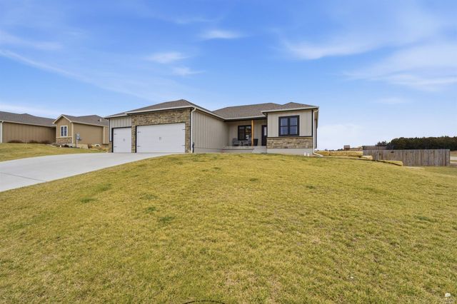 513 Ledgestone Ridge Court, Manhattan, KS 66503