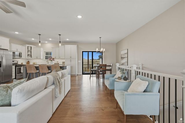 513 Ledgestone Ridge Court, Manhattan, KS 66503