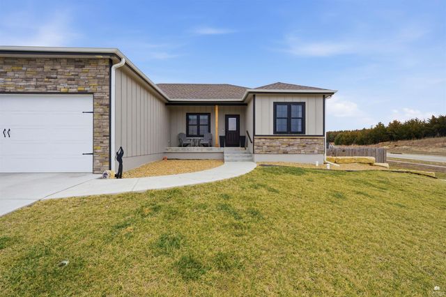 513 Ledgestone Ridge Court, Manhattan, KS 66503