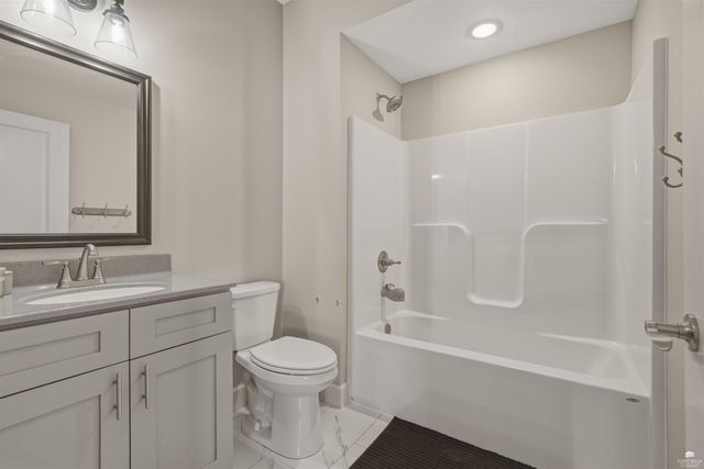 513 Ledgestone Ridge Court, Manhattan, KS 66503