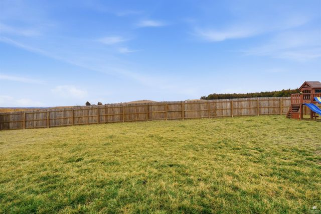 513 Ledgestone Ridge Court, Manhattan, KS 66503