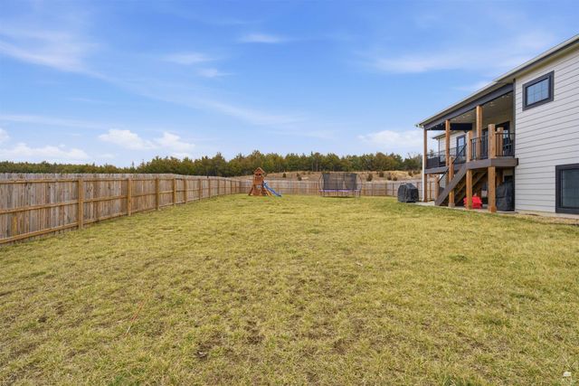 513 Ledgestone Ridge Court, Manhattan, KS 66503