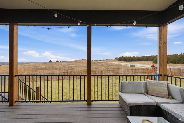 513 Ledgestone Ridge Court, Manhattan, KS 66503