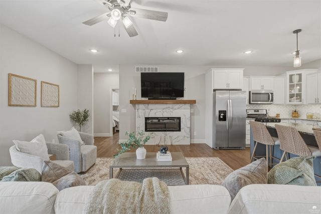 513 Ledgestone Ridge Court, Manhattan, KS 66503