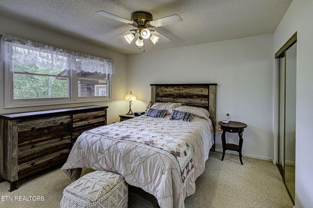 1001 Old Laurel Lane, Sevierville, TN 37876