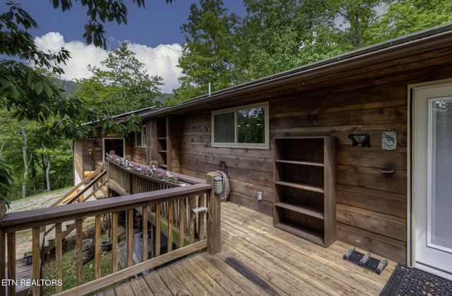 1001 Old Laurel Lane, Sevierville, TN 37876