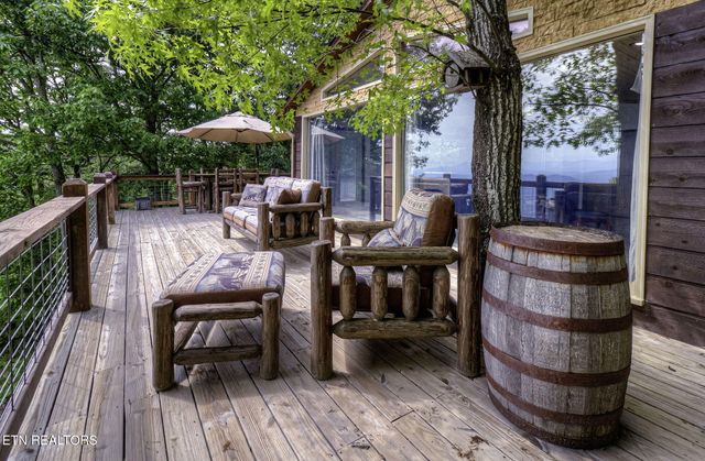 1001 Old Laurel Lane, Sevierville, TN 37876