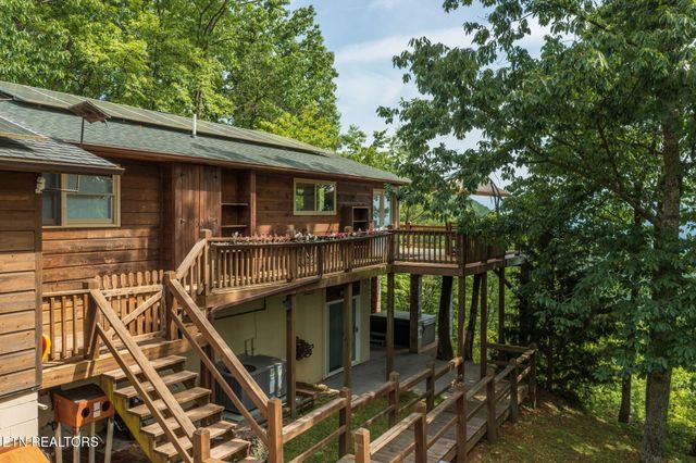 1001 Old Laurel Lane, Sevierville, TN 37876