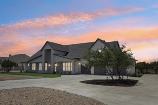755 Rolling Hills RD, Liberty Hill, TX 78642