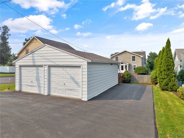6989 Van Antwerp Drive, Cicero, NY 13039