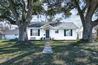 3809 Common Street, Lake Charles, LA 70607